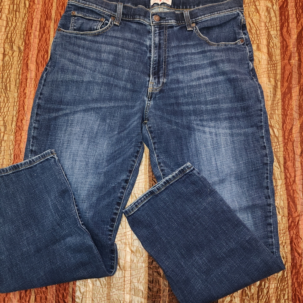 Lucky Brand Men's Classic Blue Denim 221 Straight Leg Jeans. Size 36/32. - Picture 1 of 8